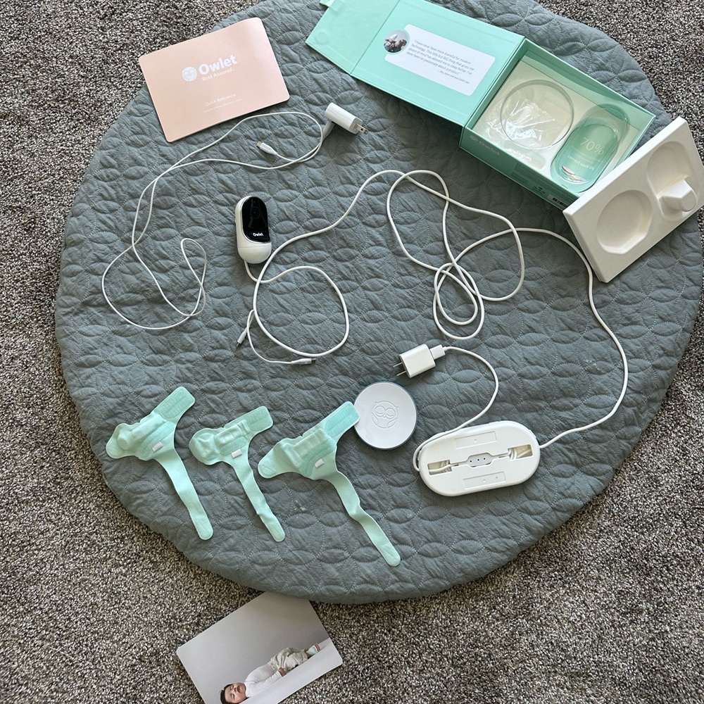 Owlet Sock 2 and baby monitor